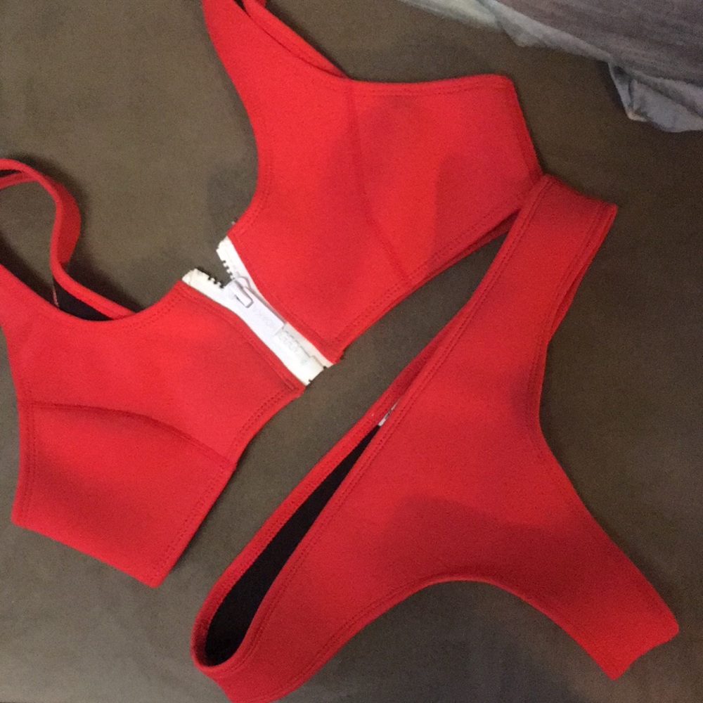 Hoaka swim